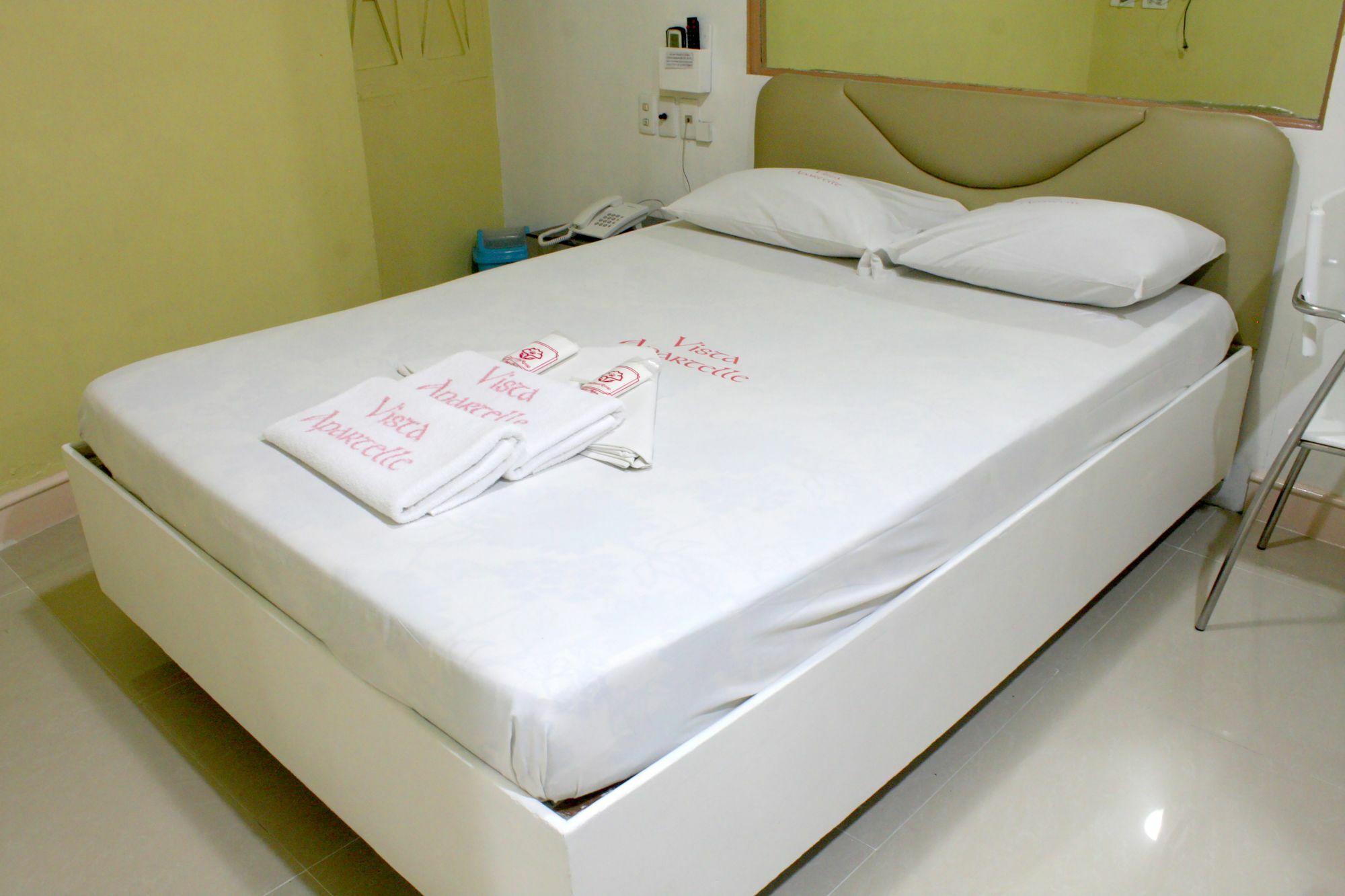 Vista Apartelle Makati City Ngoại thất bức ảnh