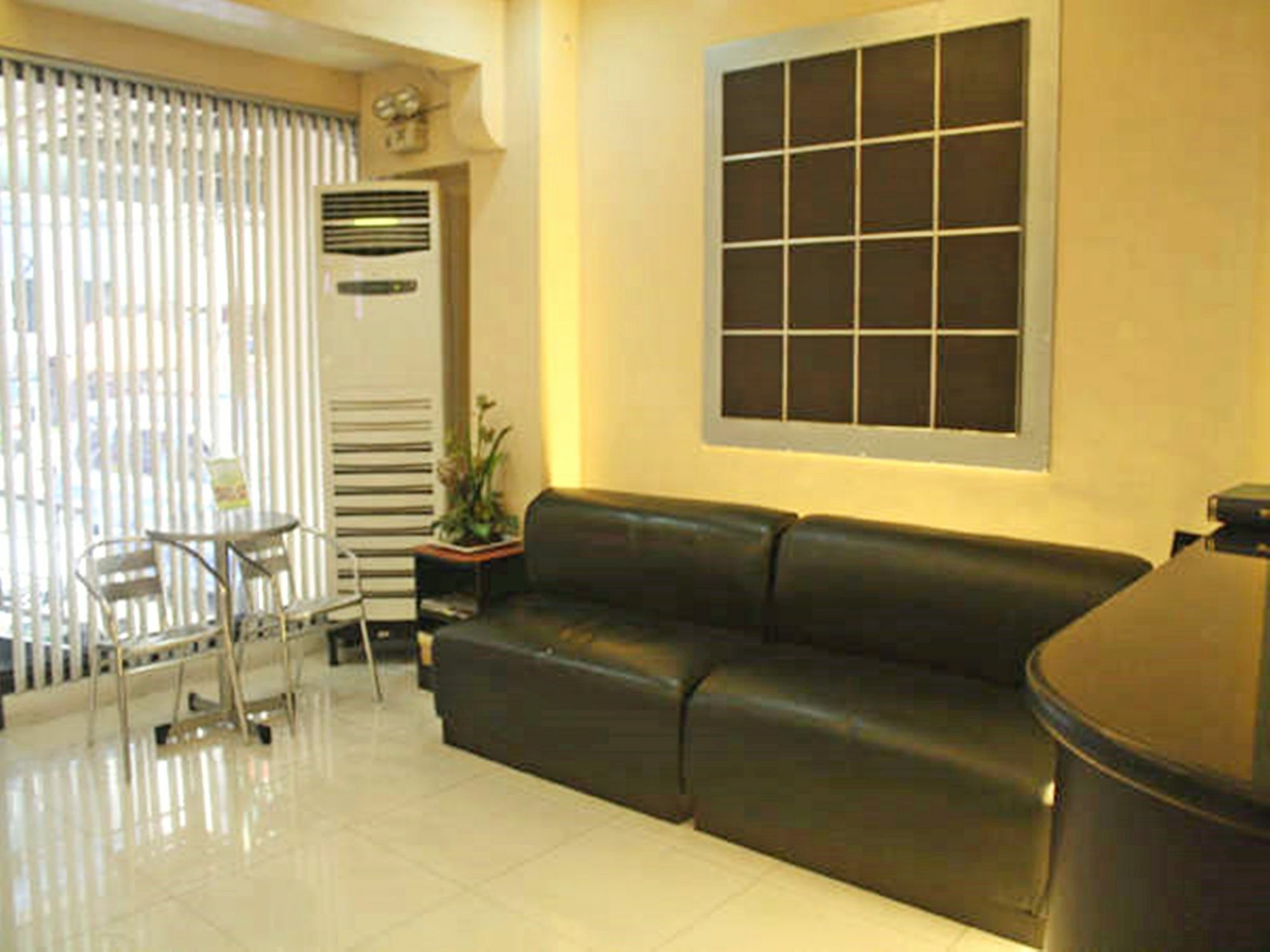 Vista Apartelle Makati City Ngoại thất bức ảnh