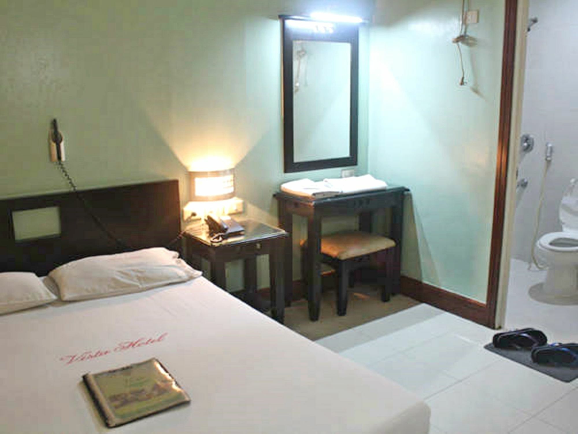 Vista Apartelle Makati City Ngoại thất bức ảnh