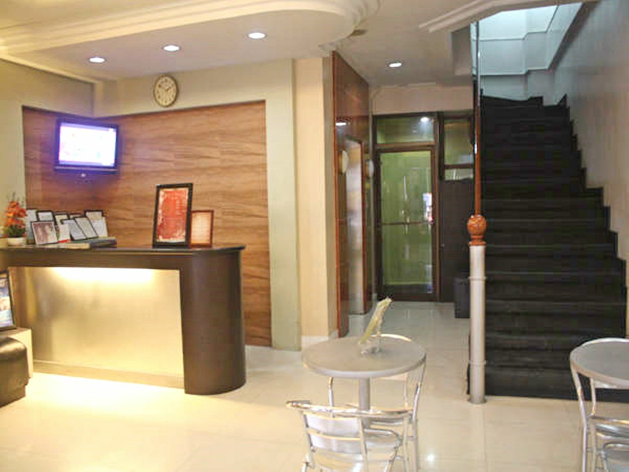 Vista Apartelle Makati City Ngoại thất bức ảnh