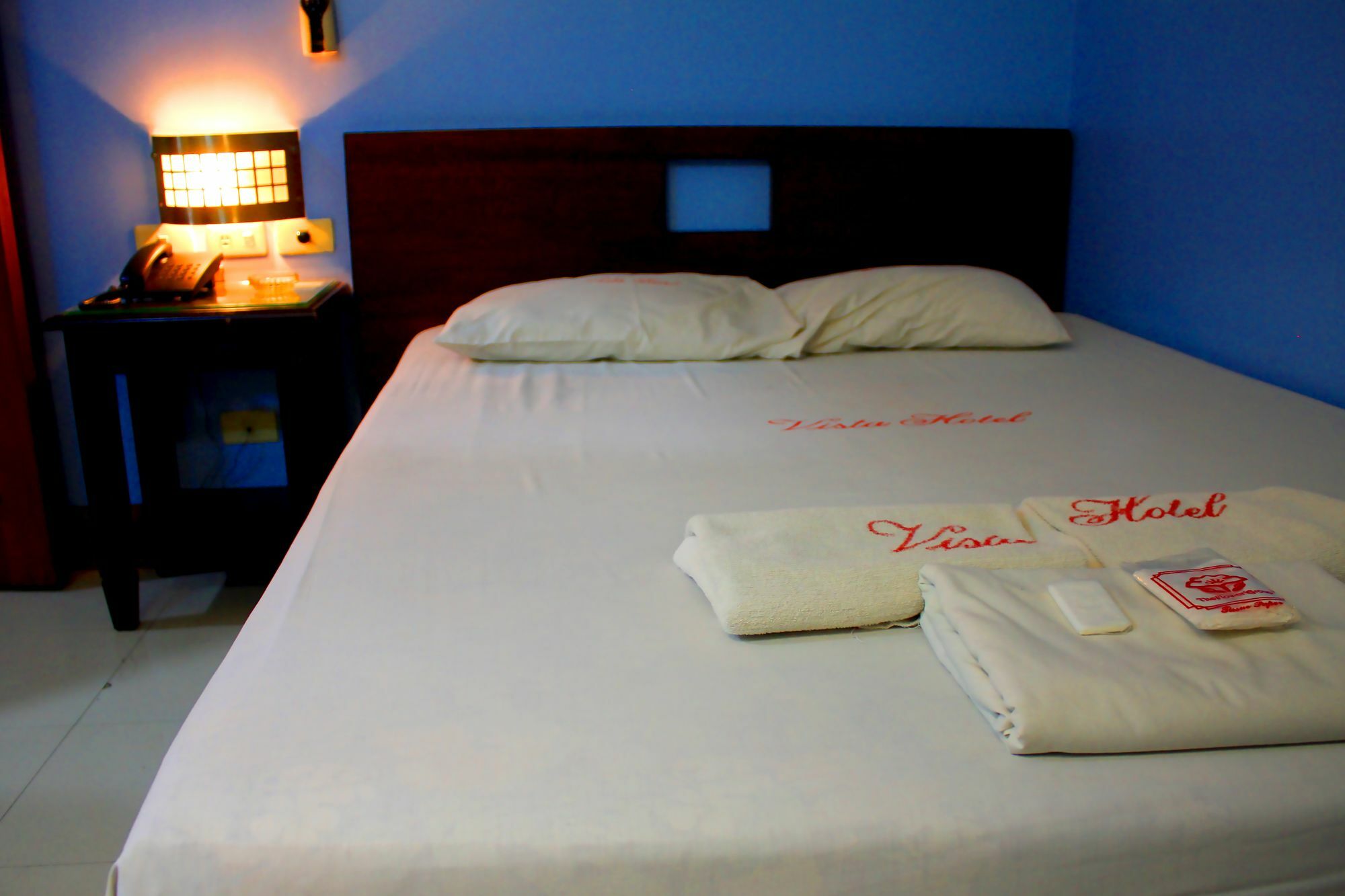 Vista Apartelle Makati City Ngoại thất bức ảnh